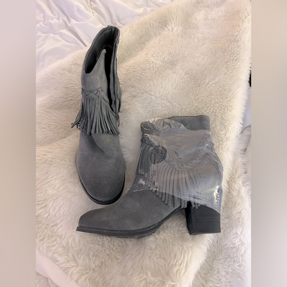 Gray fringe boots